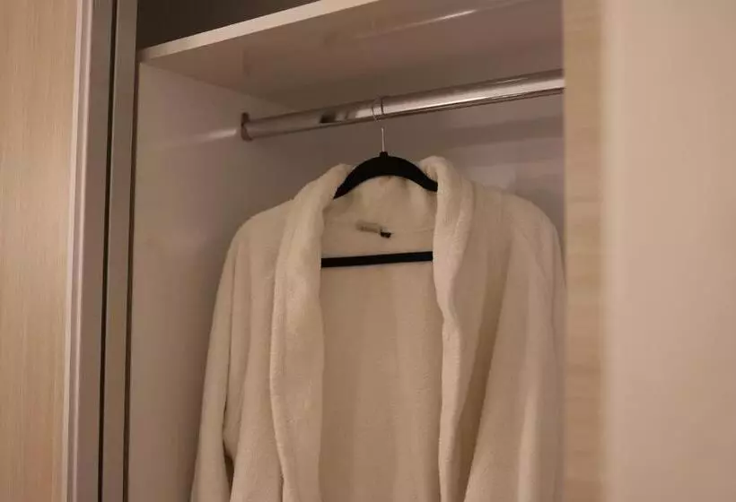 هتل Hôtel Des Lilas