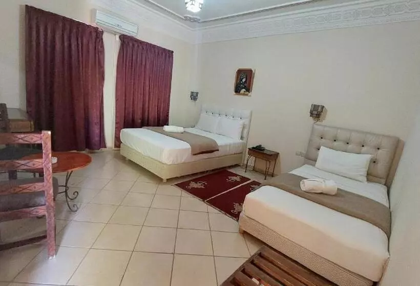 هتل Kasbat Aferdou