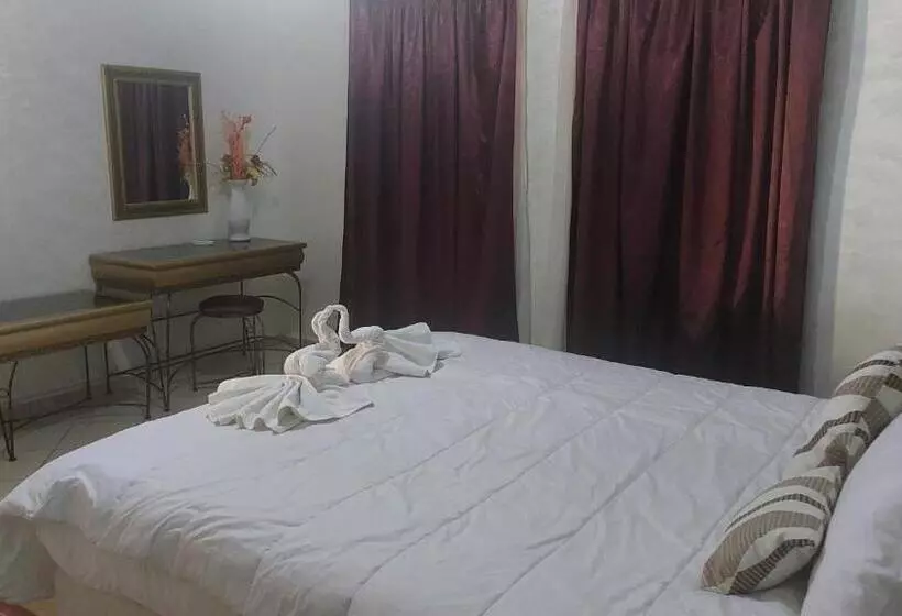 هتل Kasbat Aferdou