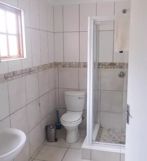 ホテル The Kraal Addo Guesthouse