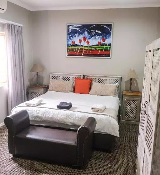 ホテル The Kraal Addo Guesthouse