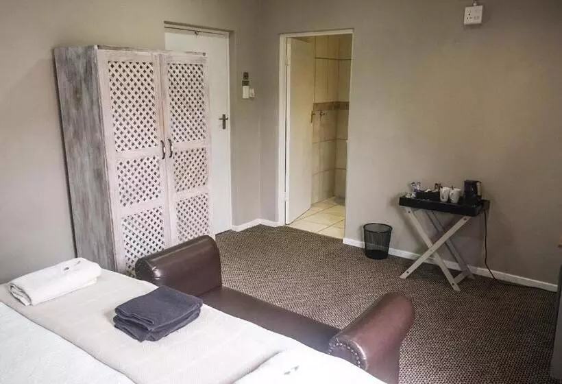 ホテル The Kraal Addo Guesthouse