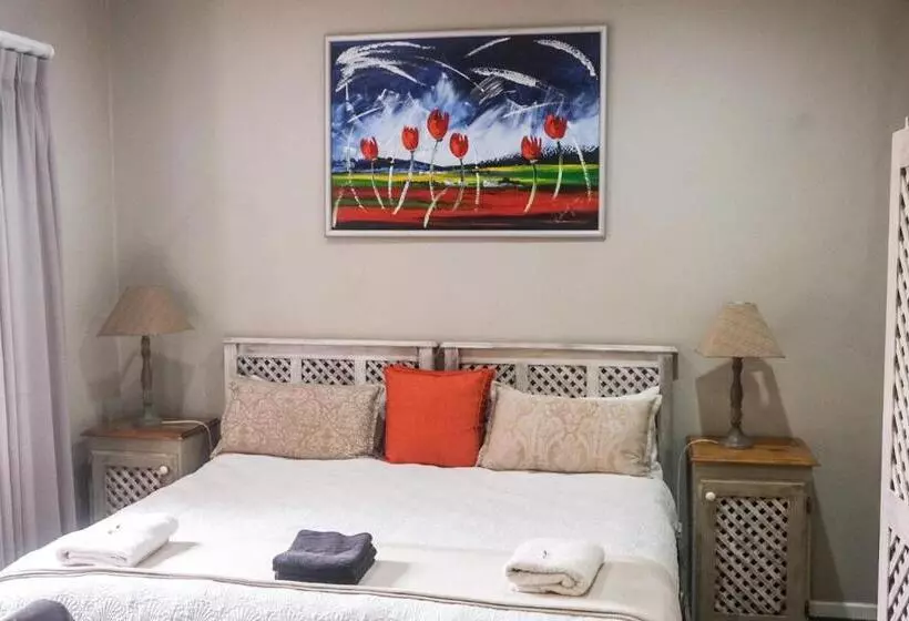 ホテル The Kraal Addo Guesthouse