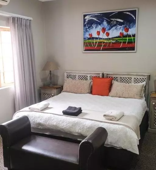 ホテル The Kraal Addo Guesthouse
