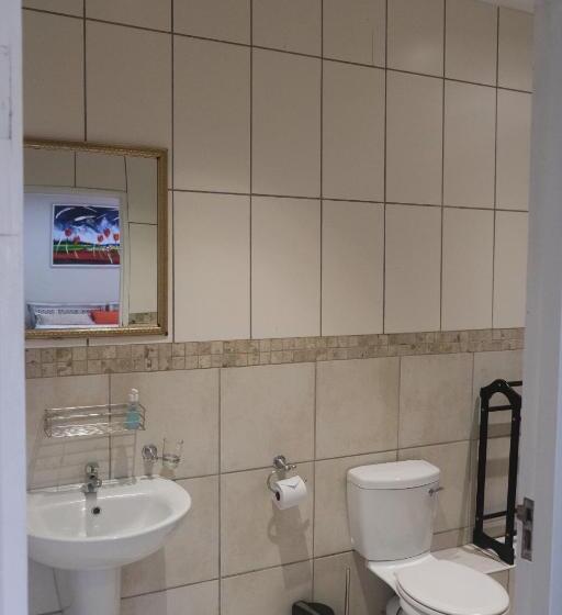 בית מלון כפרי The Kraal Addo Guesthouse