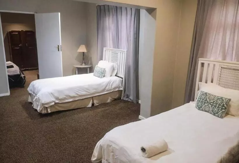ホテル The Kraal Addo Guesthouse