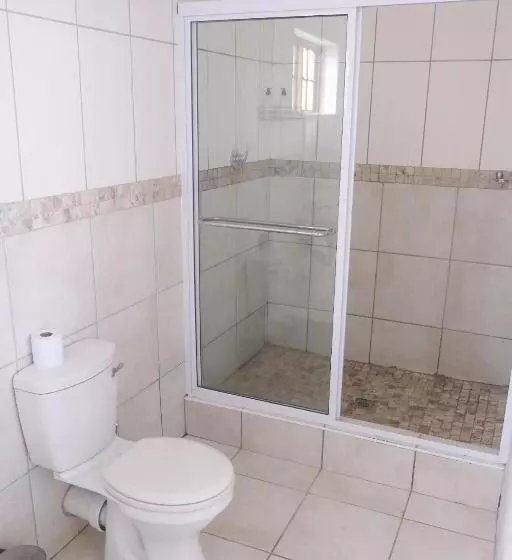 ホテル The Kraal Addo Guesthouse