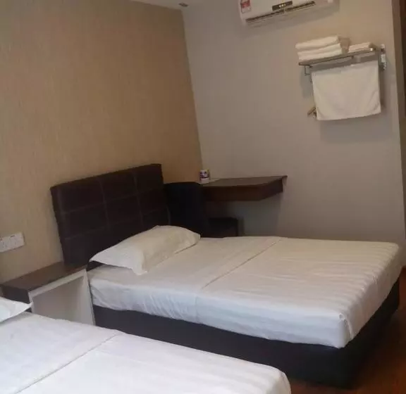 M Empire Motel