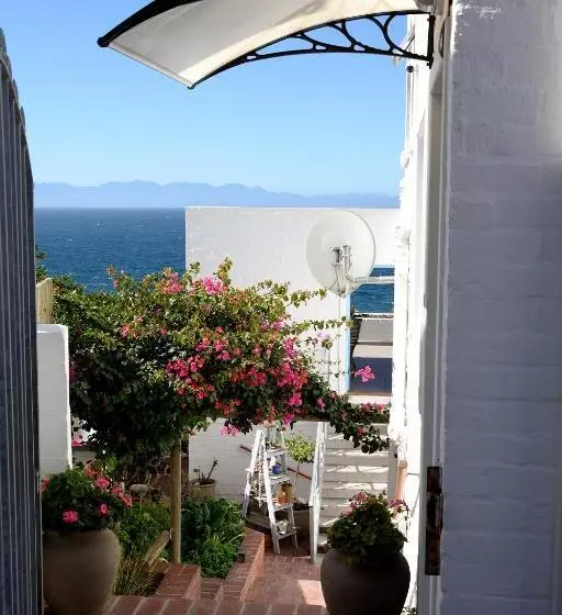 Rocklands Seaside Bed And Breakfast