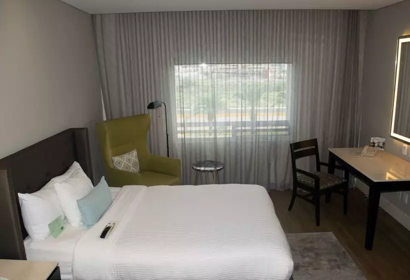 ホテル Lucerna Hermosillo