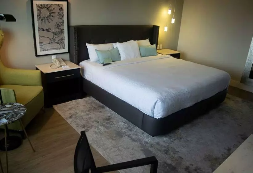 ホテル Lucerna Hermosillo