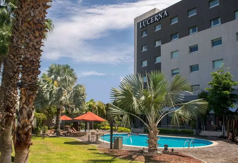 ホテル Lucerna Hermosillo