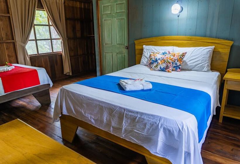 Отель Hidden Paradise Lodge