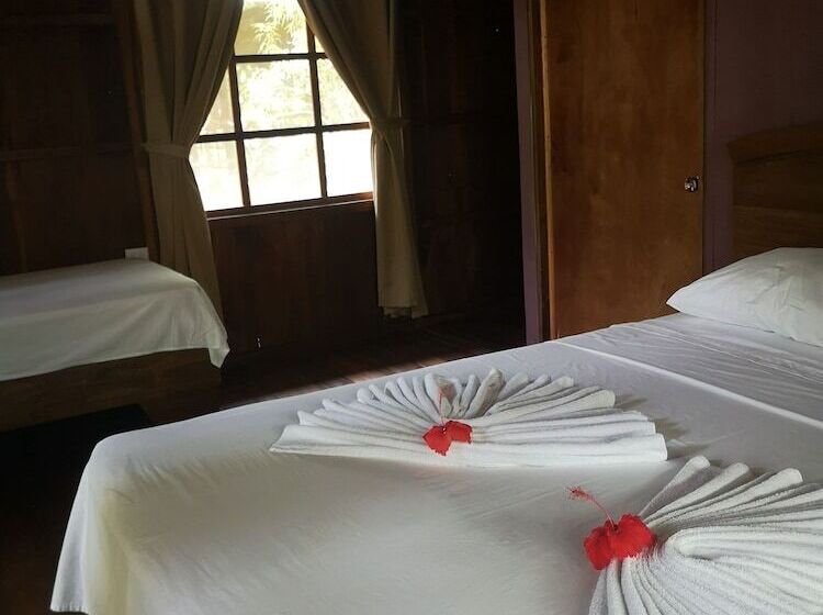 Отель Hidden Paradise Lodge