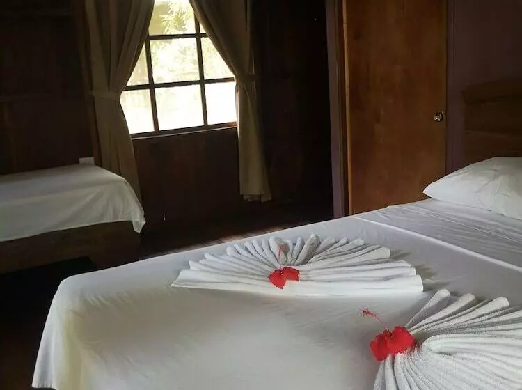 هتل Hidden Paradise Lodge