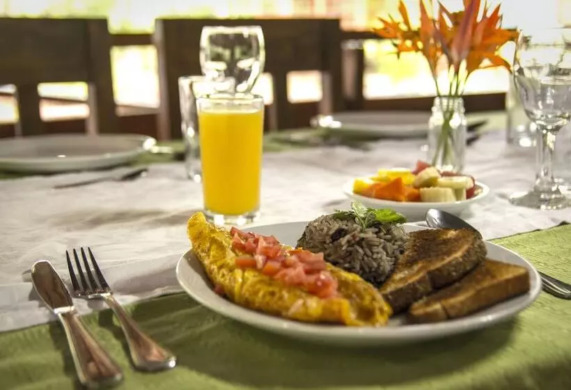 هتل Hidden Paradise Lodge