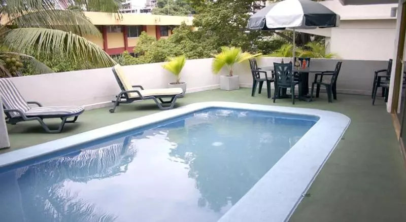 ホテル Suites Jazmin Acapulco