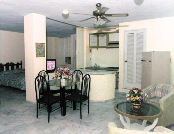 فندق Suites Jazmin Acapulco