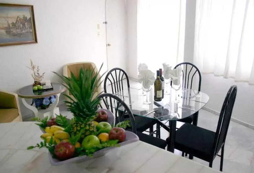 ホテル Suites Jazmin Acapulco