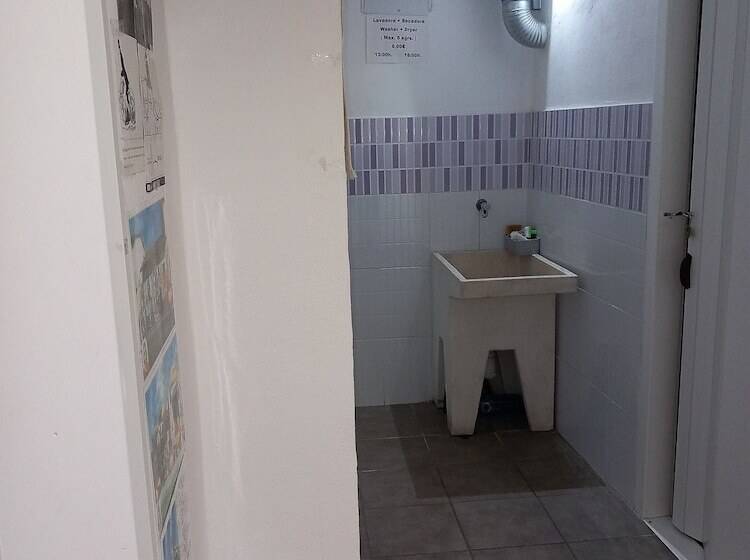 Albergue Monterrey Hostel