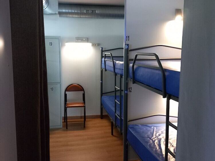 Albergue Monterrey Hostel