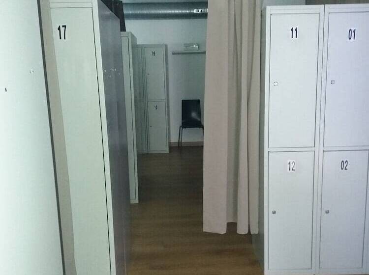 Albergue Monterrey Hostel