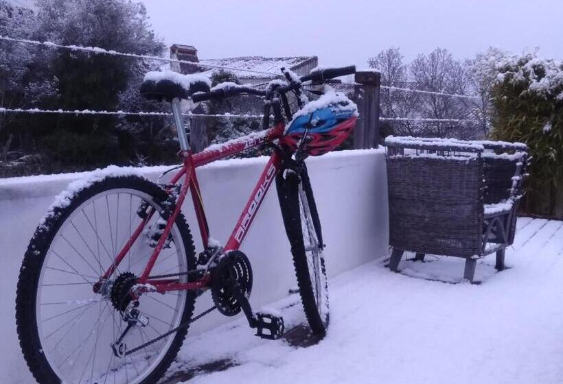 تختخواب و صبحانه Casas Do Contrabando