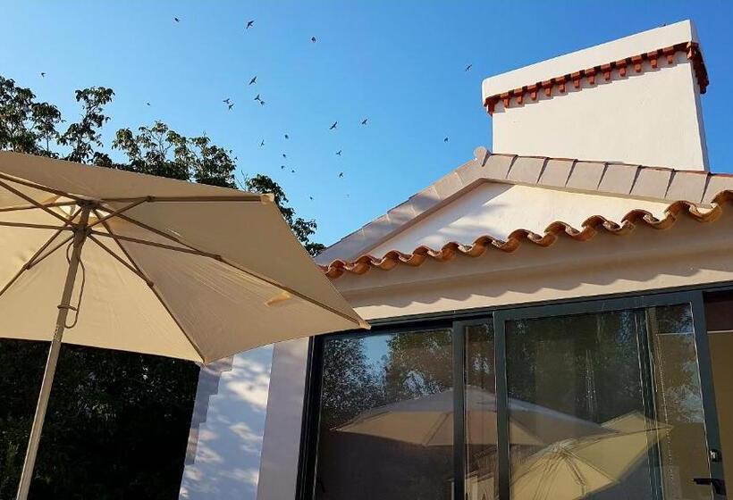 تختخواب و صبحانه Casas Do Contrabando