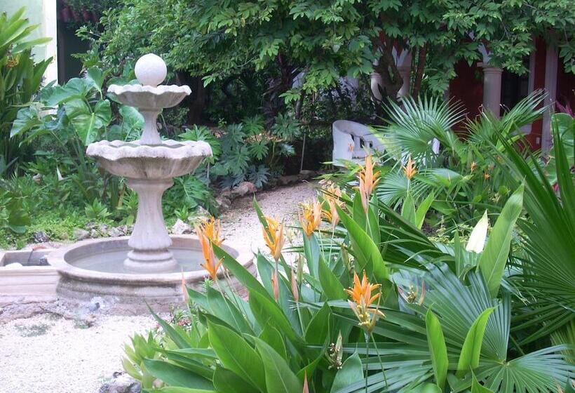 Gardenhotel Macan Ché B&b