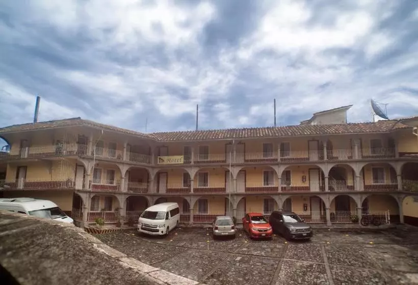 Hotelli Del Rio