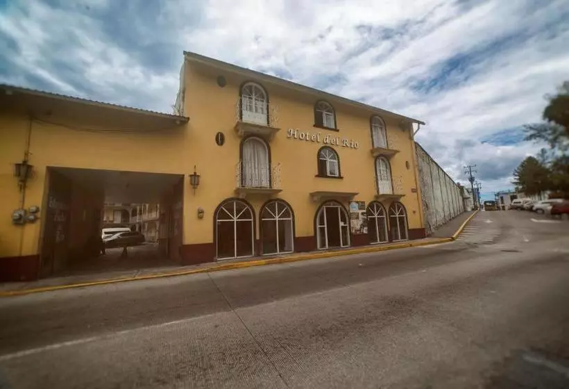 Hotelli Del Rio