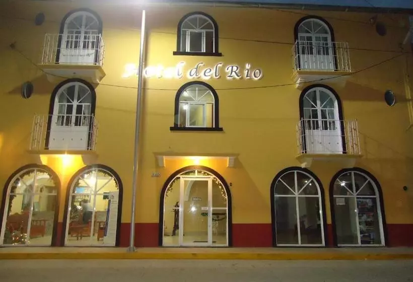 Hotelli Del Rio