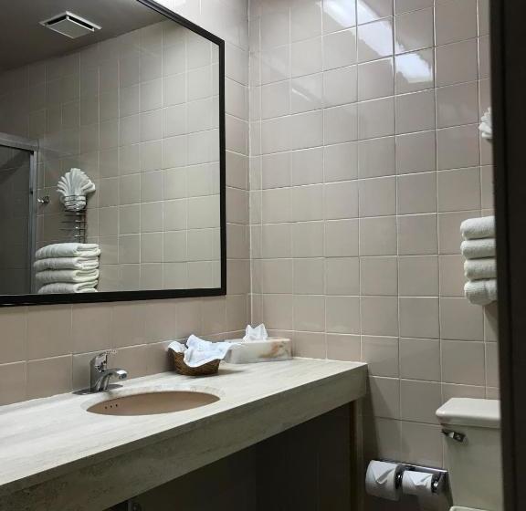 فندق El Camino Real