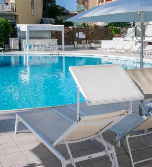 فندق International