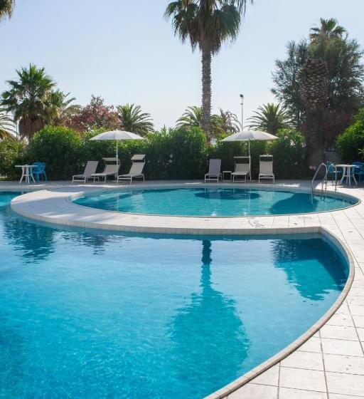 فندق International