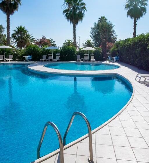 فندق International