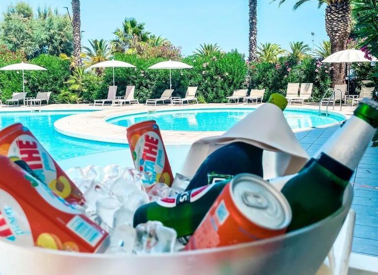 فندق International