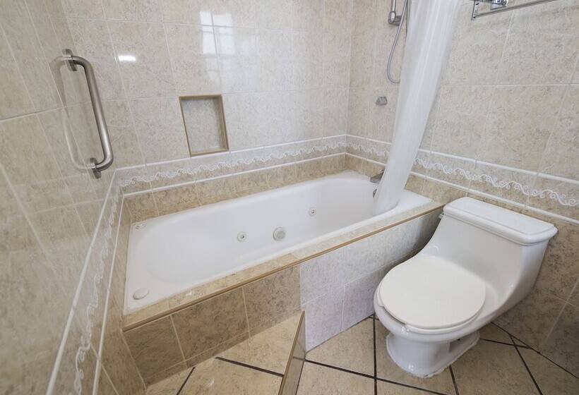 هتل Suites De Reyes