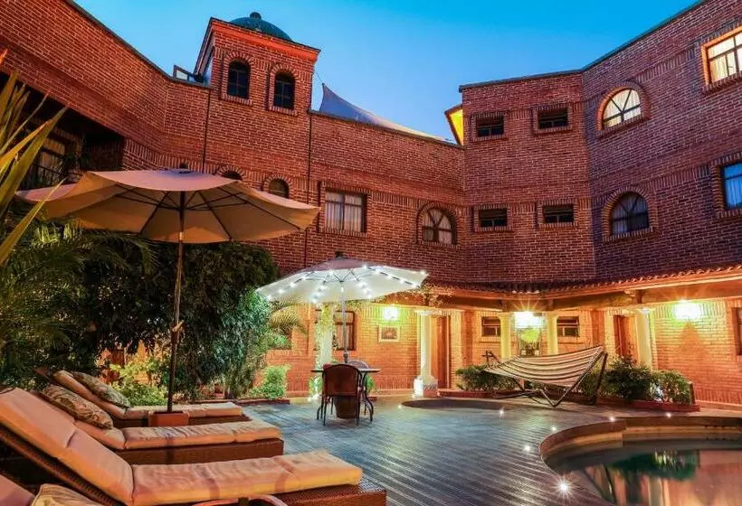 ホテル Suites Paraiso Tequis