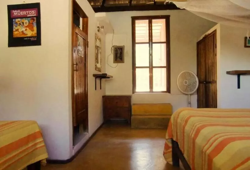 Hotelli Villa Escondida