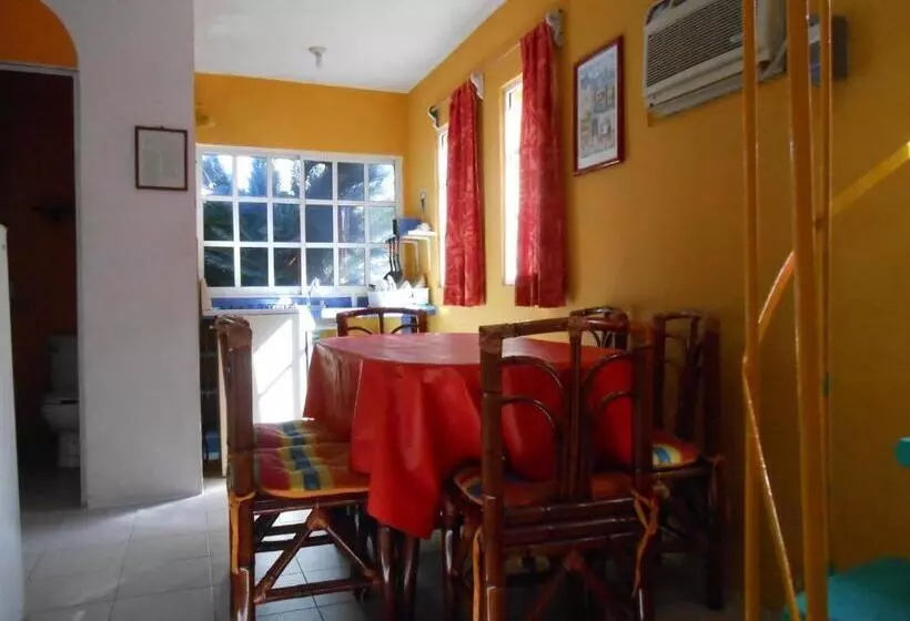 ホテル Y Bungalows Monteverde
