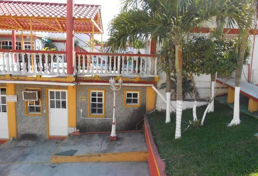 ホテル Y Bungalows Monteverde
