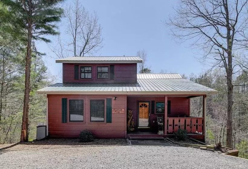 Cozy Sevierville Cabin W/ Hot Tub, Mountain Views!