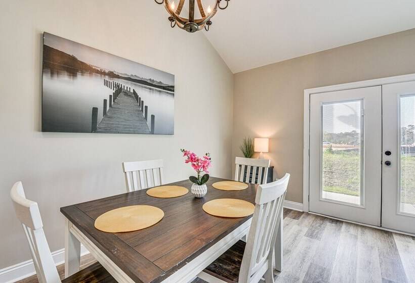 Modern Dothan Home Near Downtown & Hospitals!