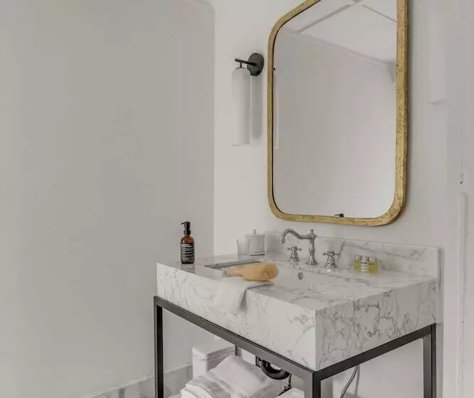 ペンション Circa 1785