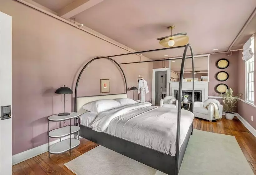 ペンション Circa 1785