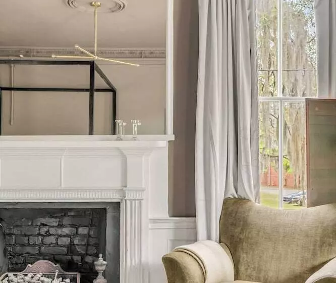 ペンション Circa 1785