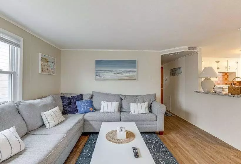 Pet Friendly Long Beach Island Home: Walk To Beach