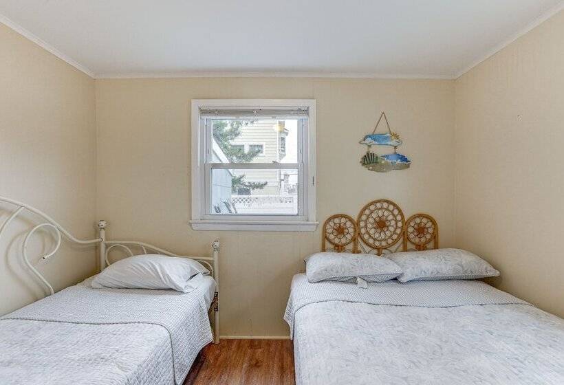 Pet Friendly Long Beach Island Home: Walk To Beach