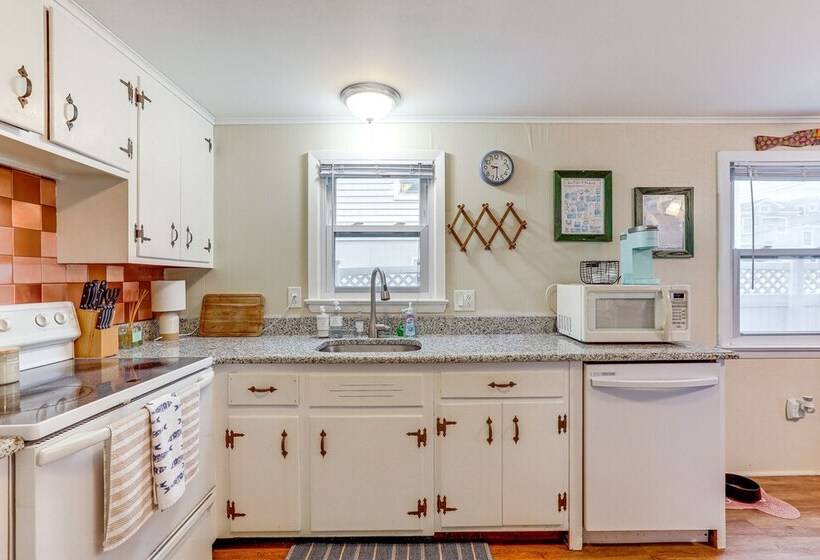 Pet Friendly Long Beach Island Home: Walk To Beach